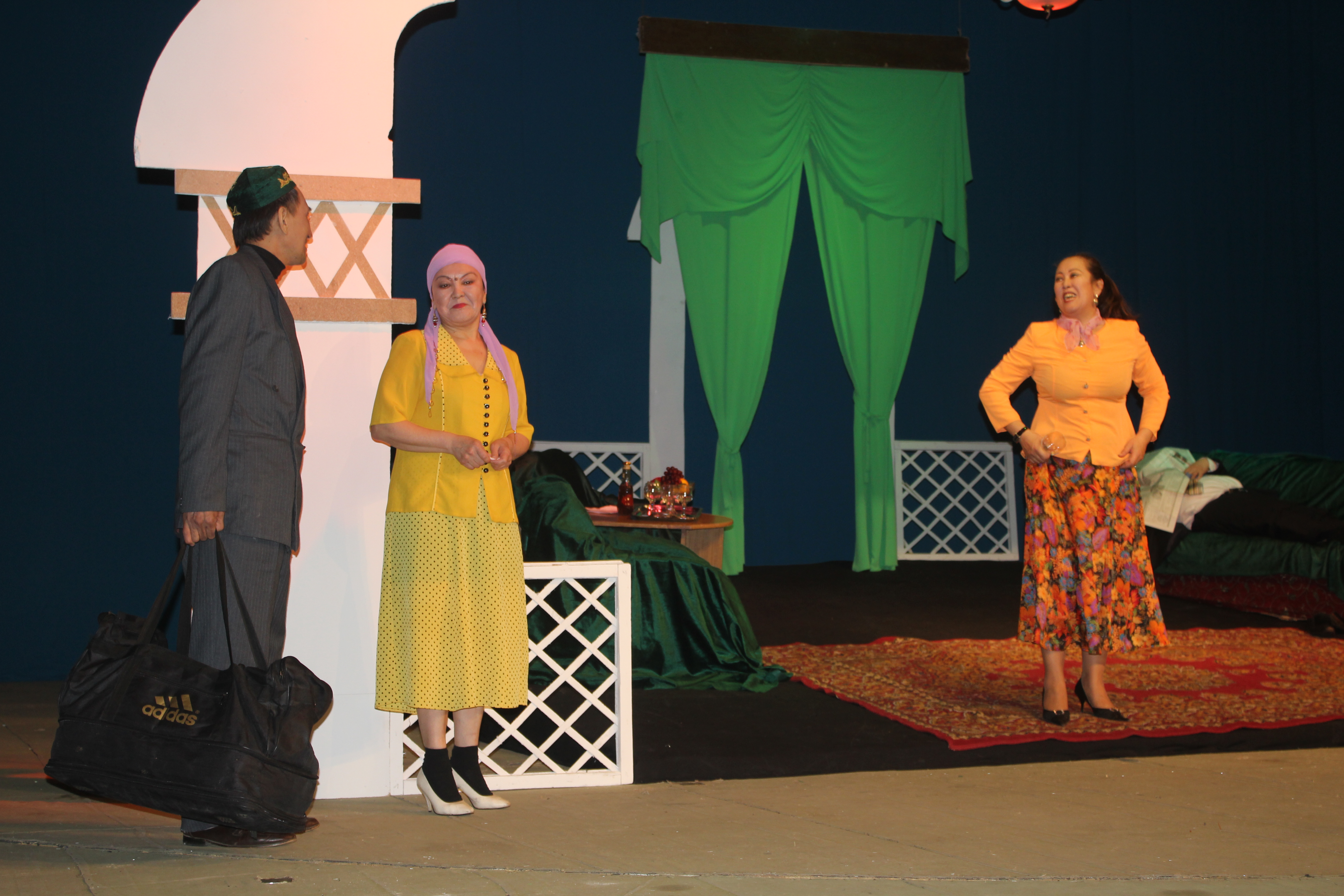 27 наурыз- Дүниежүзілік театр күні